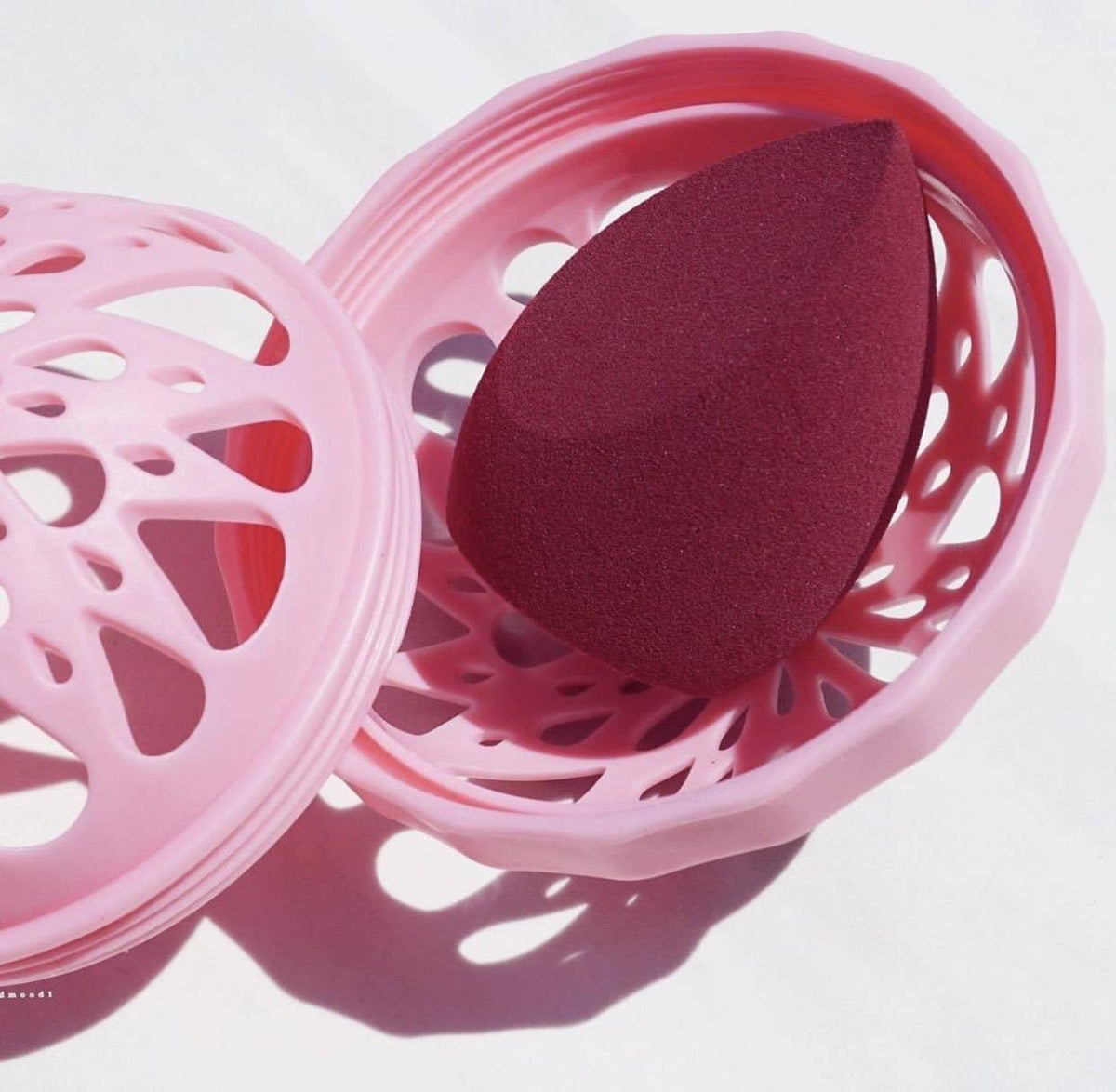 The Sponge Machine Washable Makeup Blending Sponge