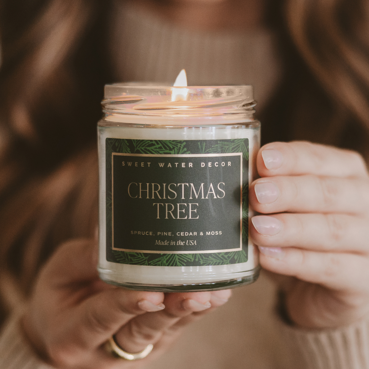 Christmas Tree 9 oz Soy Candle - Fresh Pine & Cedarwood